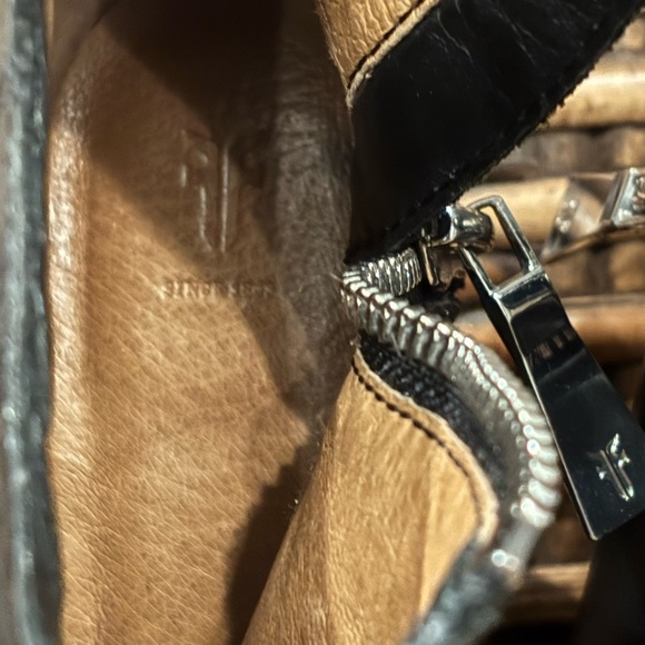 Frye Black Leather Ankle Booties with Zipper size 7.5 Great condition! - Picture 9 of 15